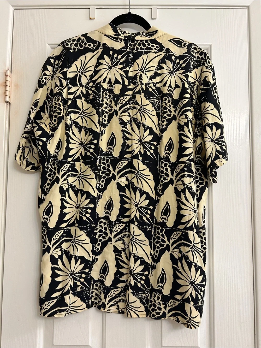 Vintage 90s GUESS by George Marciano 100% Rayon Tropical Camp Shirt Size 3 (L)